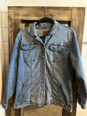 Maurices Stretch Denim Jacket L Light Wash Jean Jacket Classic Casual Western